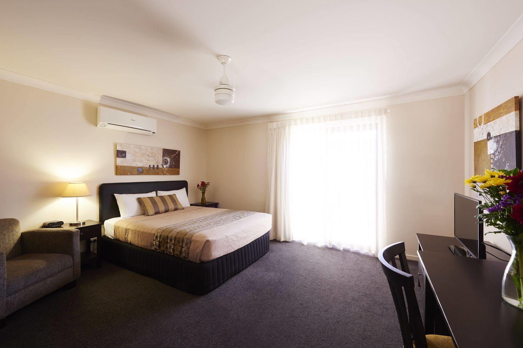 Blackwater Hotel Motel Dış mekan fotoğraf