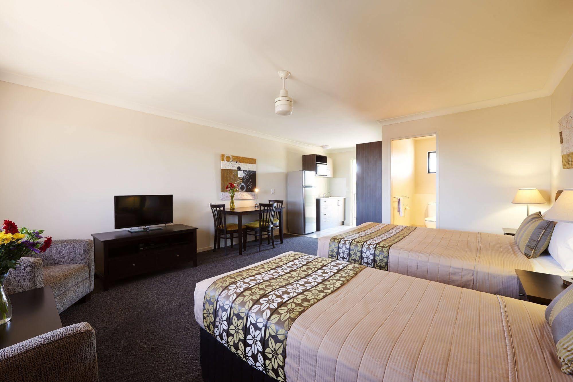Blackwater Hotel Motel Dış mekan fotoğraf