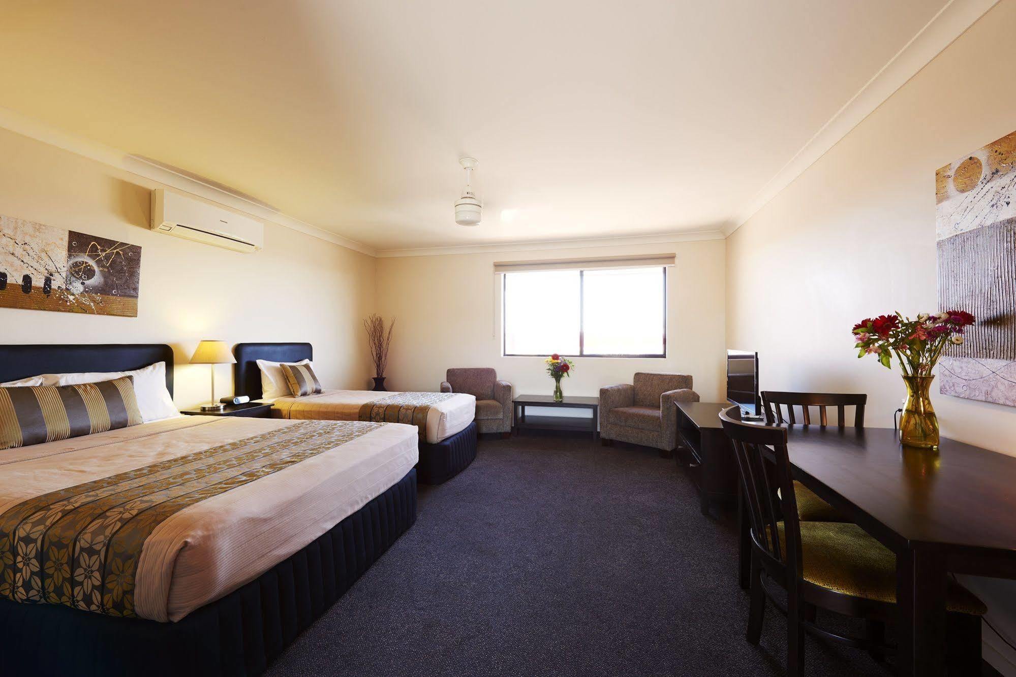 Blackwater Hotel Motel Dış mekan fotoğraf